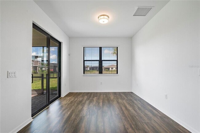 Building Photo - 16369 Palmetto St