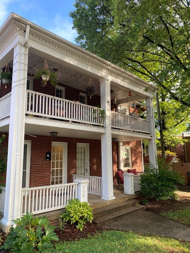 Building Photo - 210 N Nansemond St