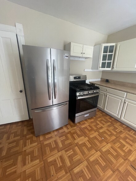 Building Photo - 222 Caroline Ave