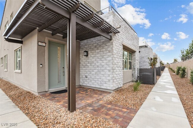 Building Photo - 1507 Hopeful Lark Ln