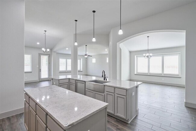 Building Photo - 22348 Misty Woods Ln