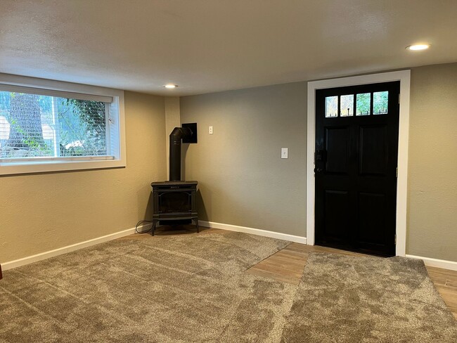 Building Photo - Remodeled duplex located in Silverton, Idaho.