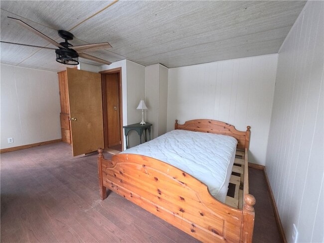 Building Photo - 9 Factory St