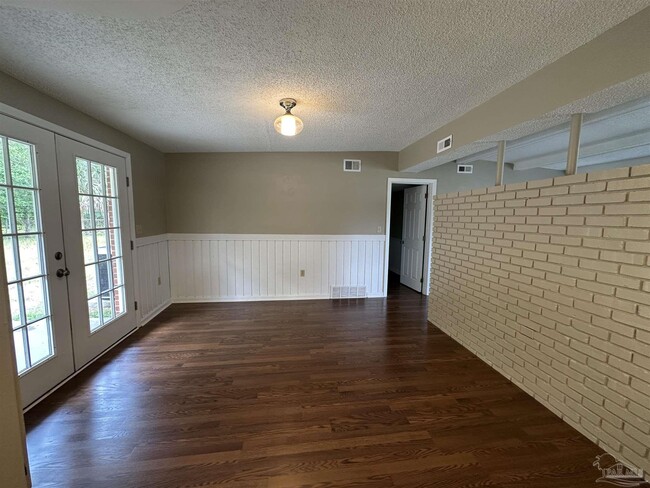 Building Photo - 3955 San Gabriel Dr