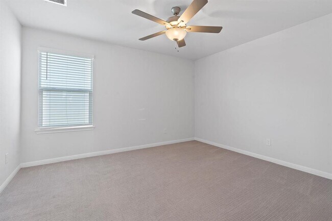 Building Photo - 321 Caisson Trl