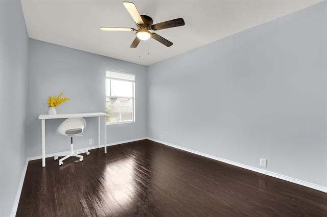 Building Photo - 909 Carlton Rd