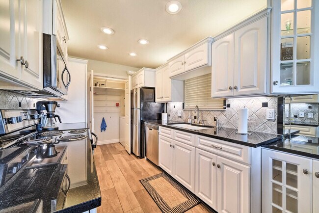 Building Photo - 15425 Fortuna Bay Dr