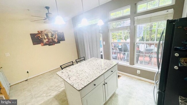 Building Photo - 4053 Cressida Pl