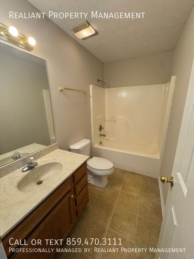 Building Photo - 303 Parker Pl