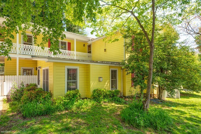 Building Photo - 2 br, 2 bath House - 45 Short Street 1