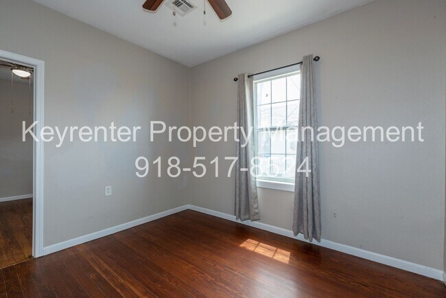 Building Photo - 1607 N Lewis Pl