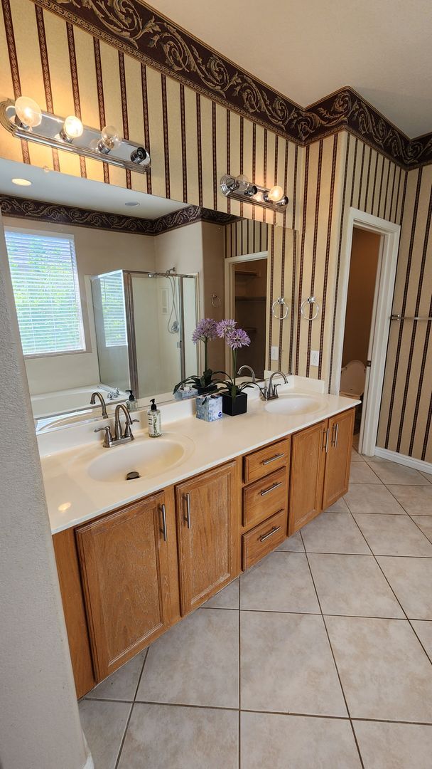 Building Photo - 3 Bedroom Home in Dobson Place Community N...