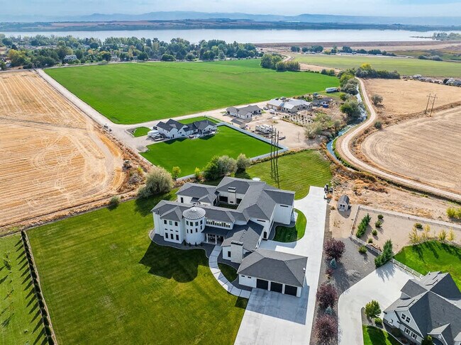 Building Photo - 12401 Rivendell Ct