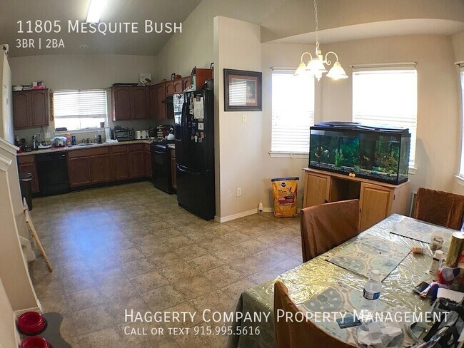 Building Photo - 11805 Mesquite Bush Dr