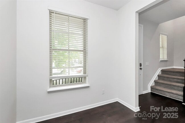Building Photo - 9439 Ainslie Downs St