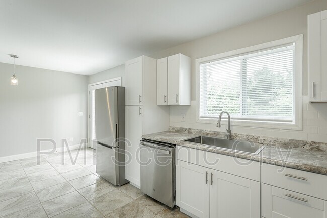 Building Photo - 1375 Orbit Dr