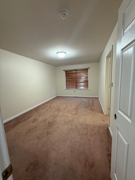Building Photo - 1504 Crest Park Ct