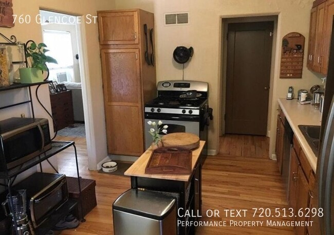 Building Photo - 760 N Glencoe St