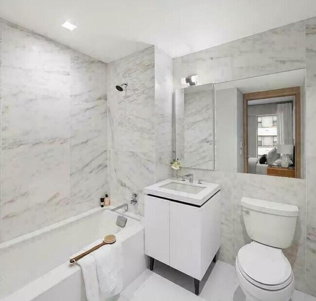 Building Photo - 2 bedroom in BROOKLYN NY 11226