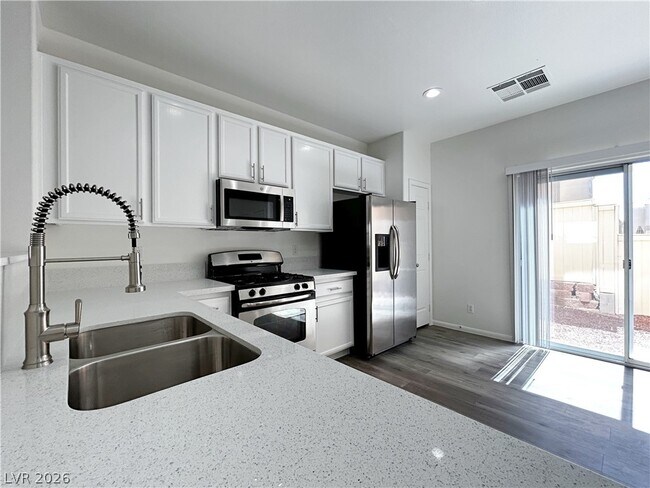 Building Photo - 897 Blushing Rose Pl