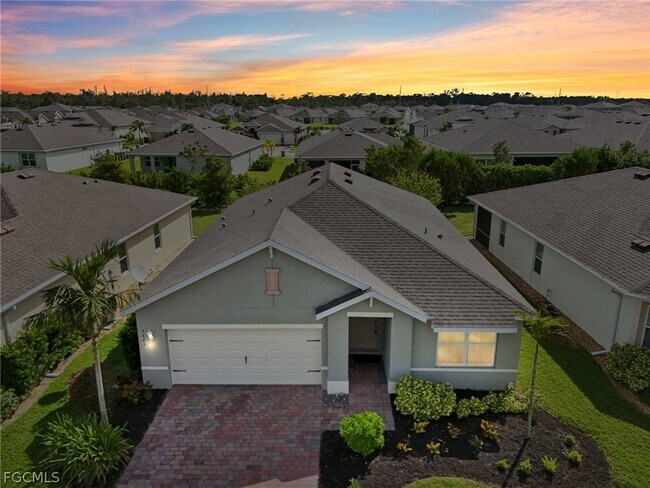 Building Photo - 3421 Cancun Ct