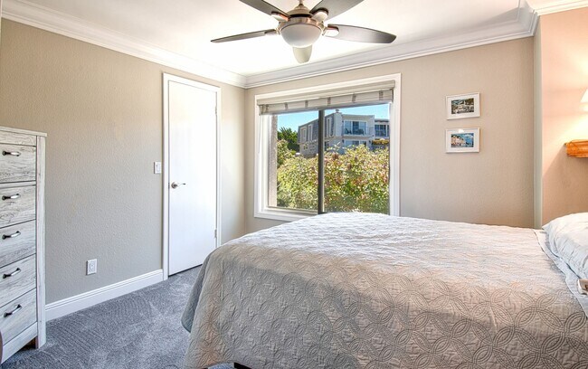 Building Photo - 9 Month Winter Lease - 9/12/26-5/22/27