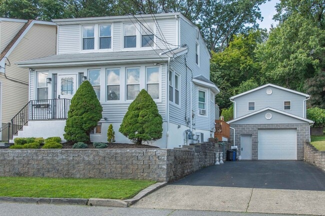 Building Photo - 54 Avenue C