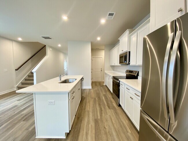 Building Photo - Brand New Single Family Home Just Minutes ...