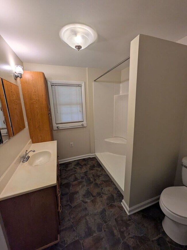 Building Photo - 3BD/2BA Single Family Home in Hickory, NC