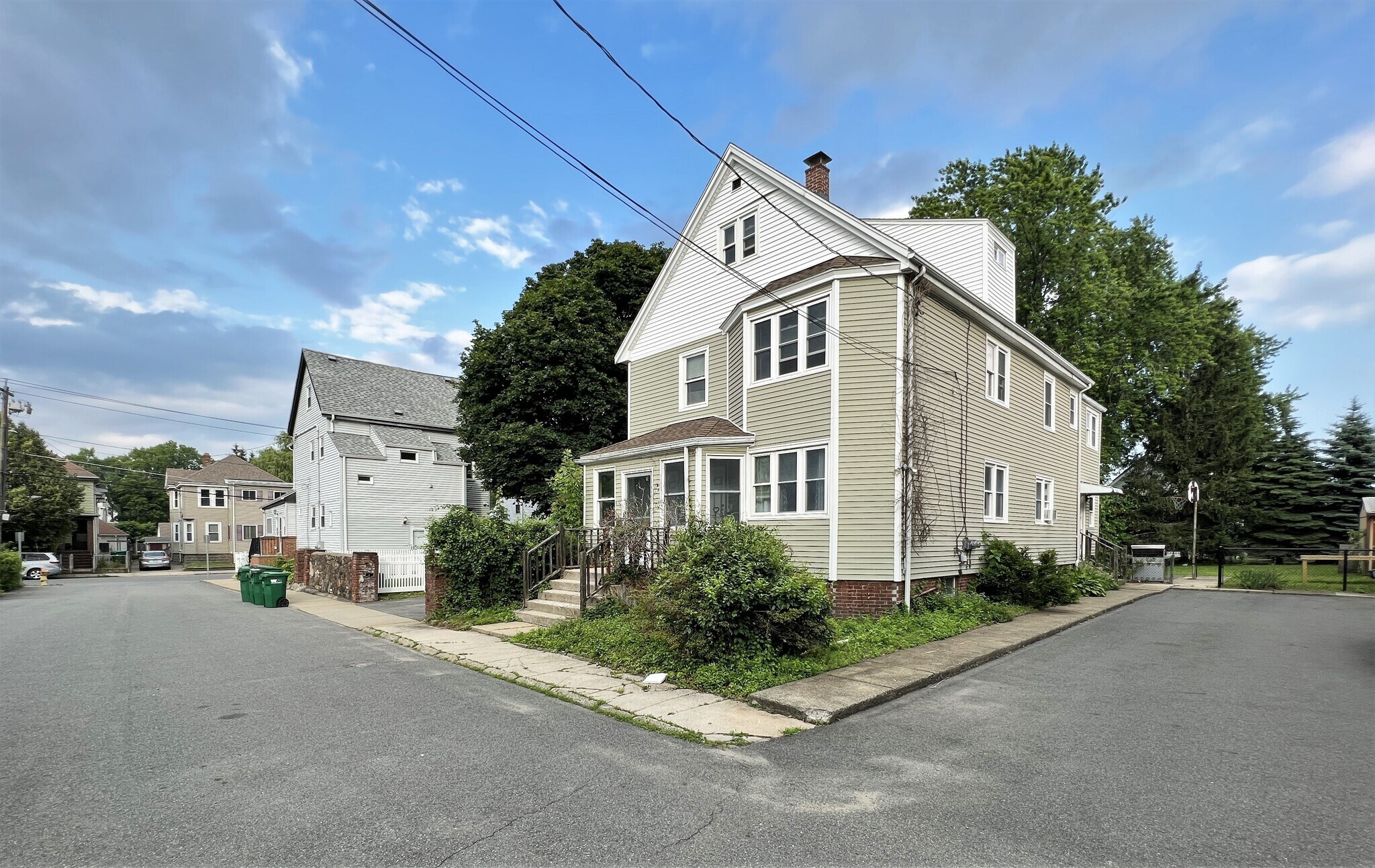Building Photo - 10 Winchester Ct