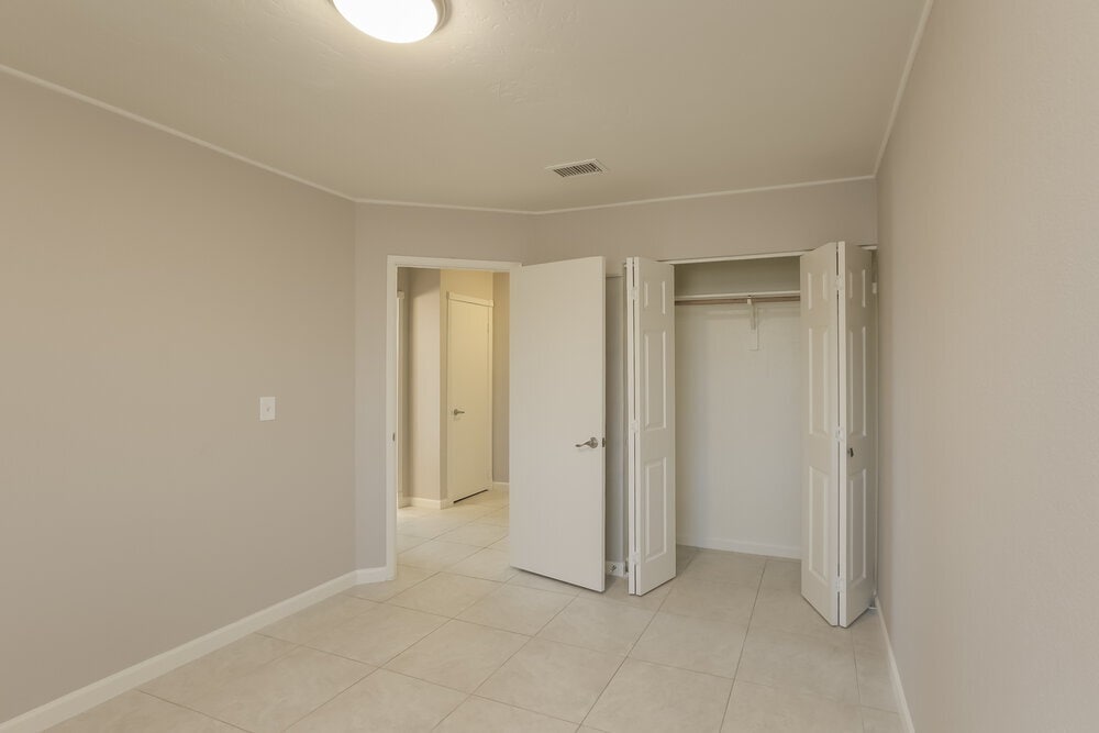 Building Photo - 1915 S 39th St