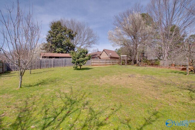Building Photo - 501 Brenda Dr