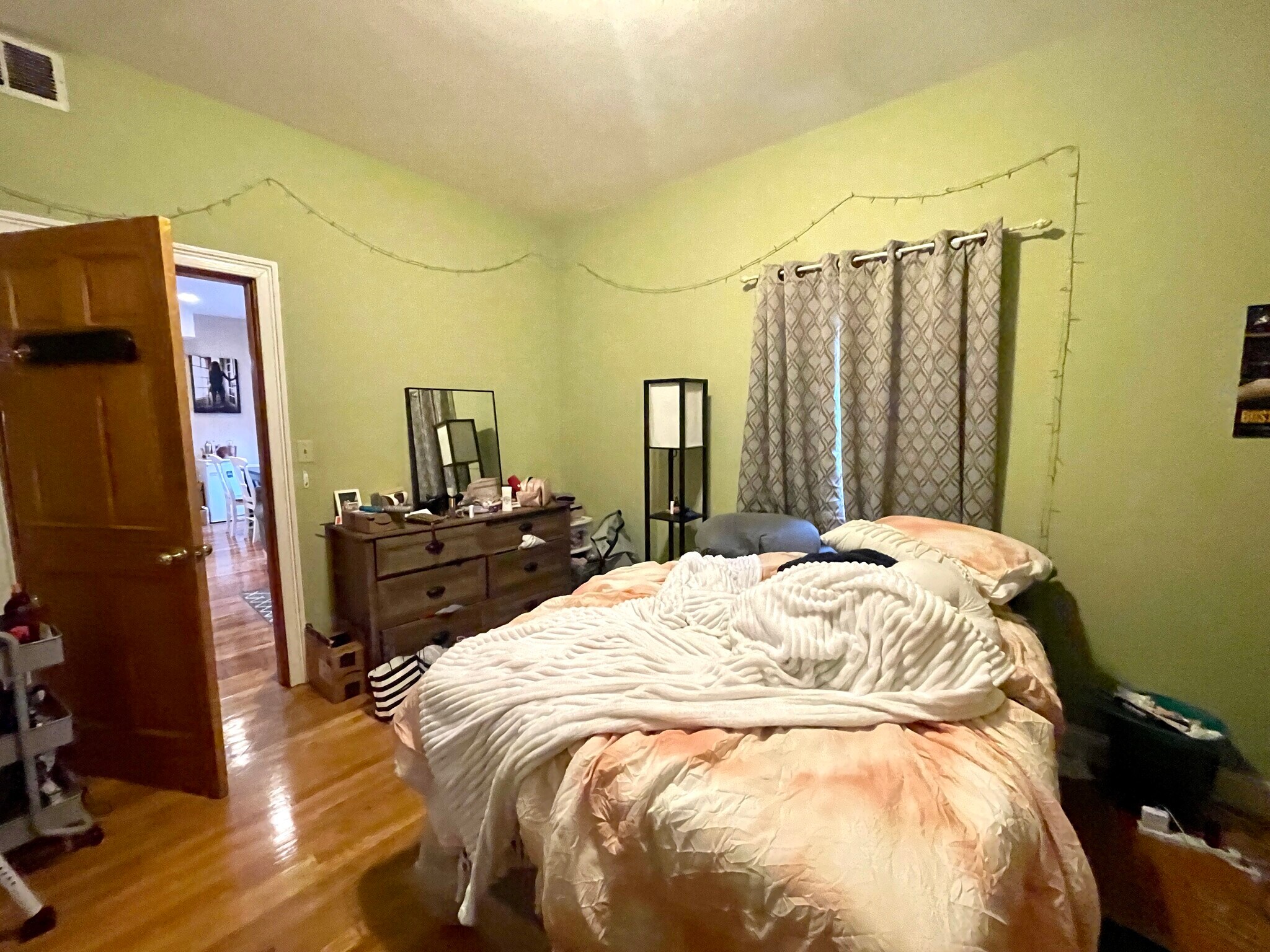 Building Photo - 1031 Tremont St