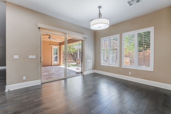 Building Photo - Elegant model home at Club Madeira!