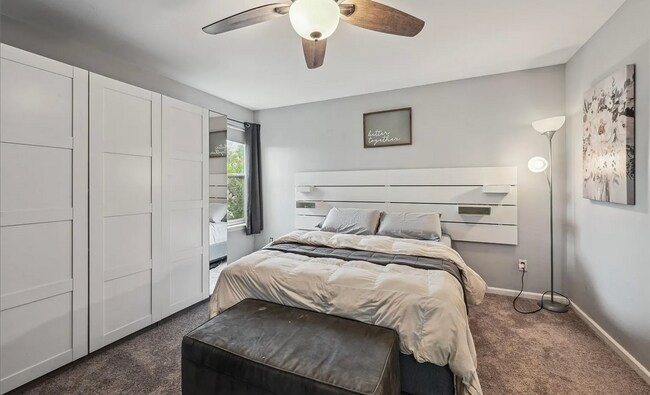 Building Photo - 646 S Joplin St