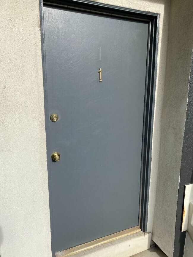 Interior Photo - can374