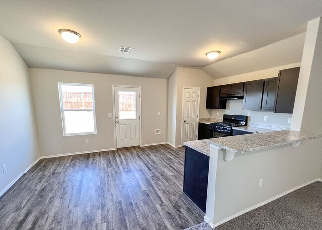 Building Photo - 3 Bed in NW OKC!