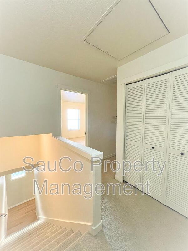 Building Photo - 626 NE Newstead Ln