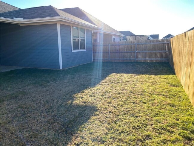 Building Photo - 115 Lyrebird Ln