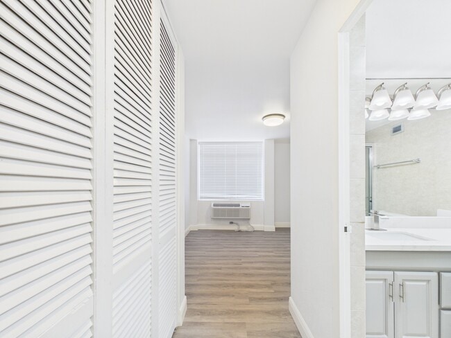 Building Photo - 7510 Hornwood Dr