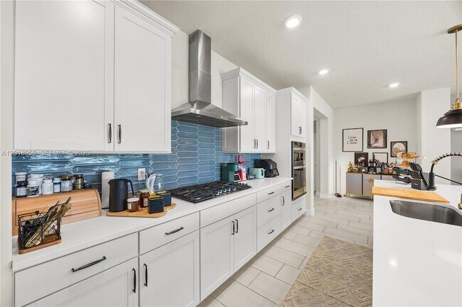 Building Photo - 4549 Pinehurst Trl W