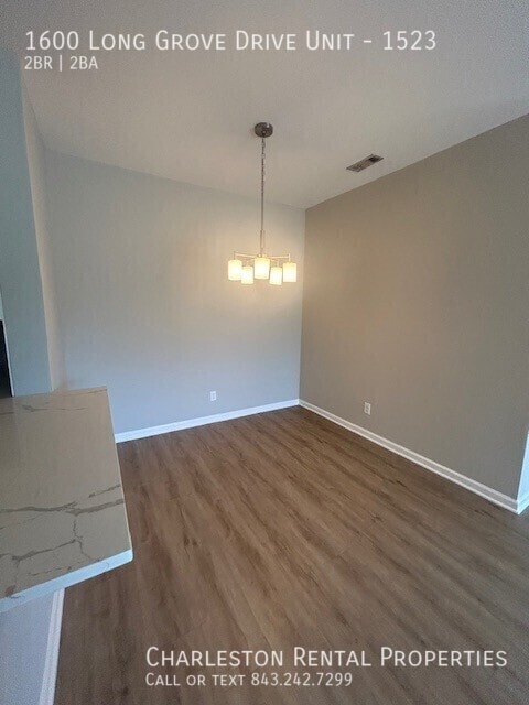 Building Photo - 1600 Long Grove Dr