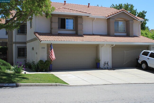 Building Photo - 4324 Conejo Dr