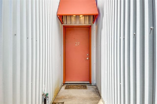 Building Photo - 4213 Dickason Ave