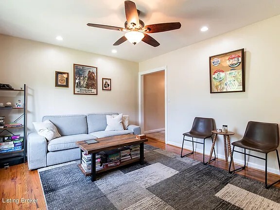 Building Photo - 3600 Willow Ct