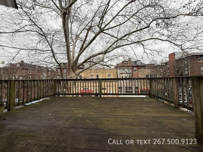 Building Photo - 211 S 45th St