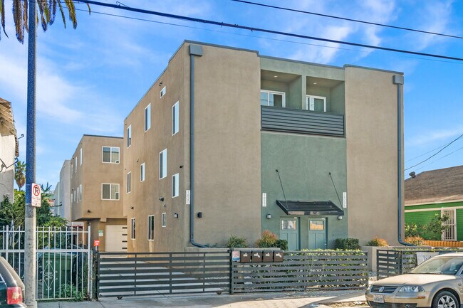 Building Photo - 1822 Orchard Ave