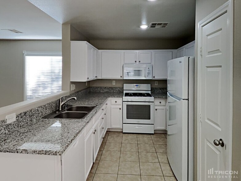 Building Photo - 2741 Mossy Oaks Ln
