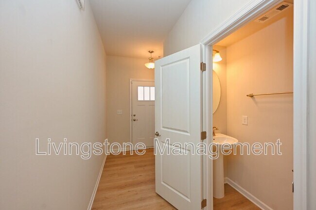 Building Photo - 1472 Carderock Springs Dr