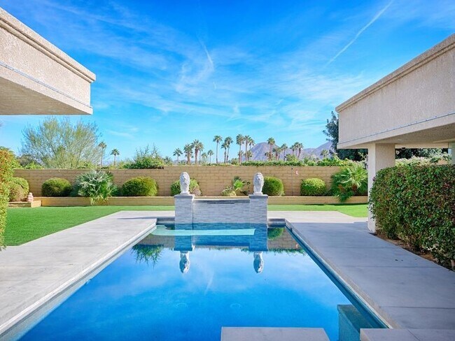 Building Photo - 48600 Shady View Dr